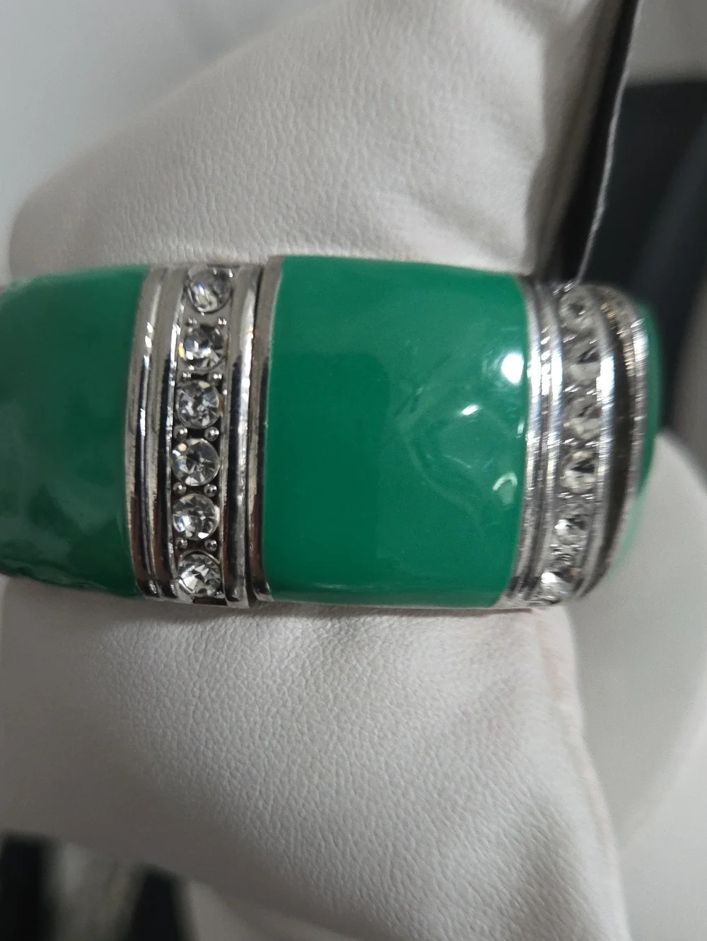 Paparazzi Colored Cameo Green Bracelet NWT